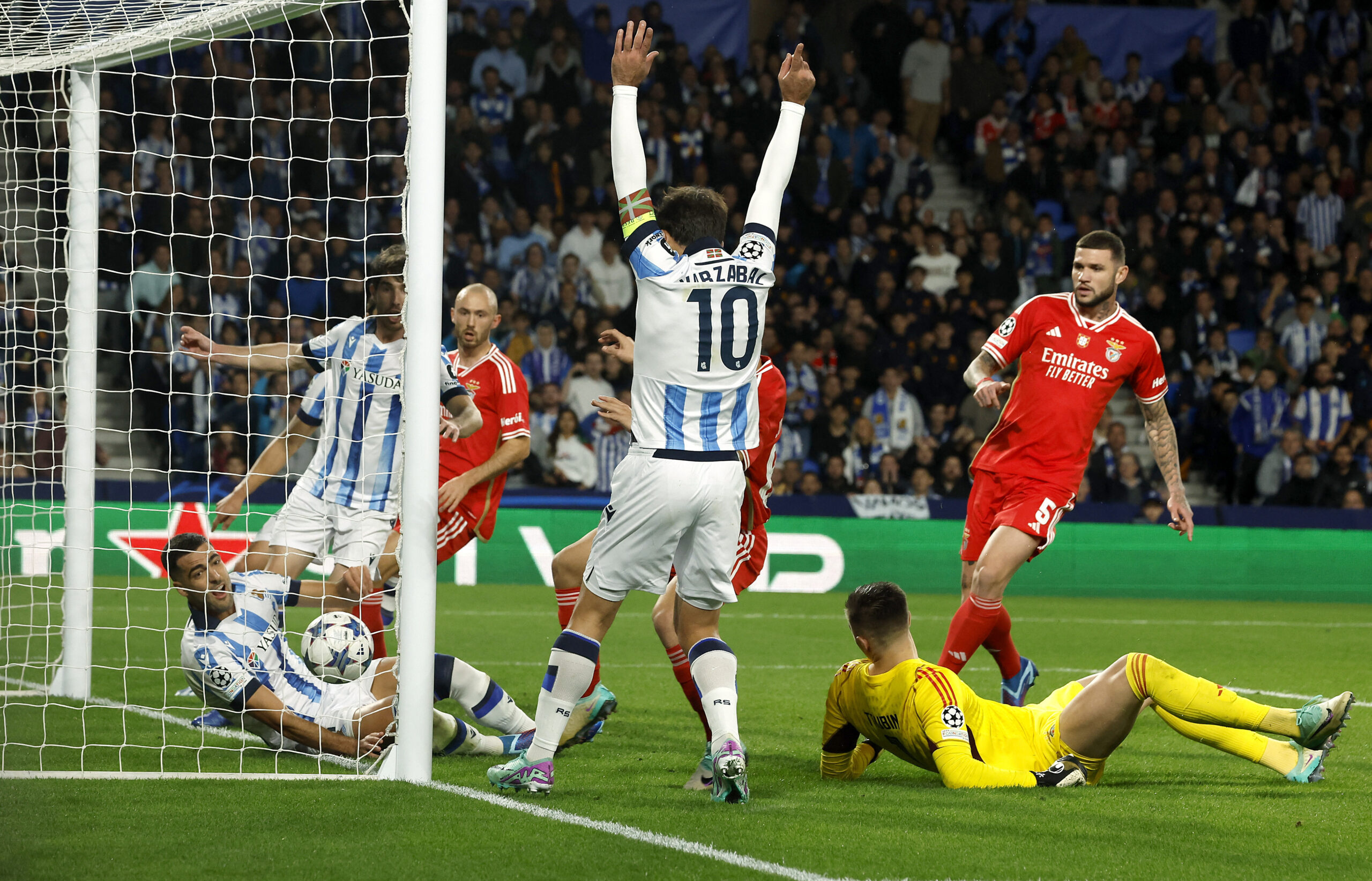 real-sociedad-vs-benfica-0045-09-11-107595.jpg